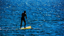 How to stay safe when paddleboarding
